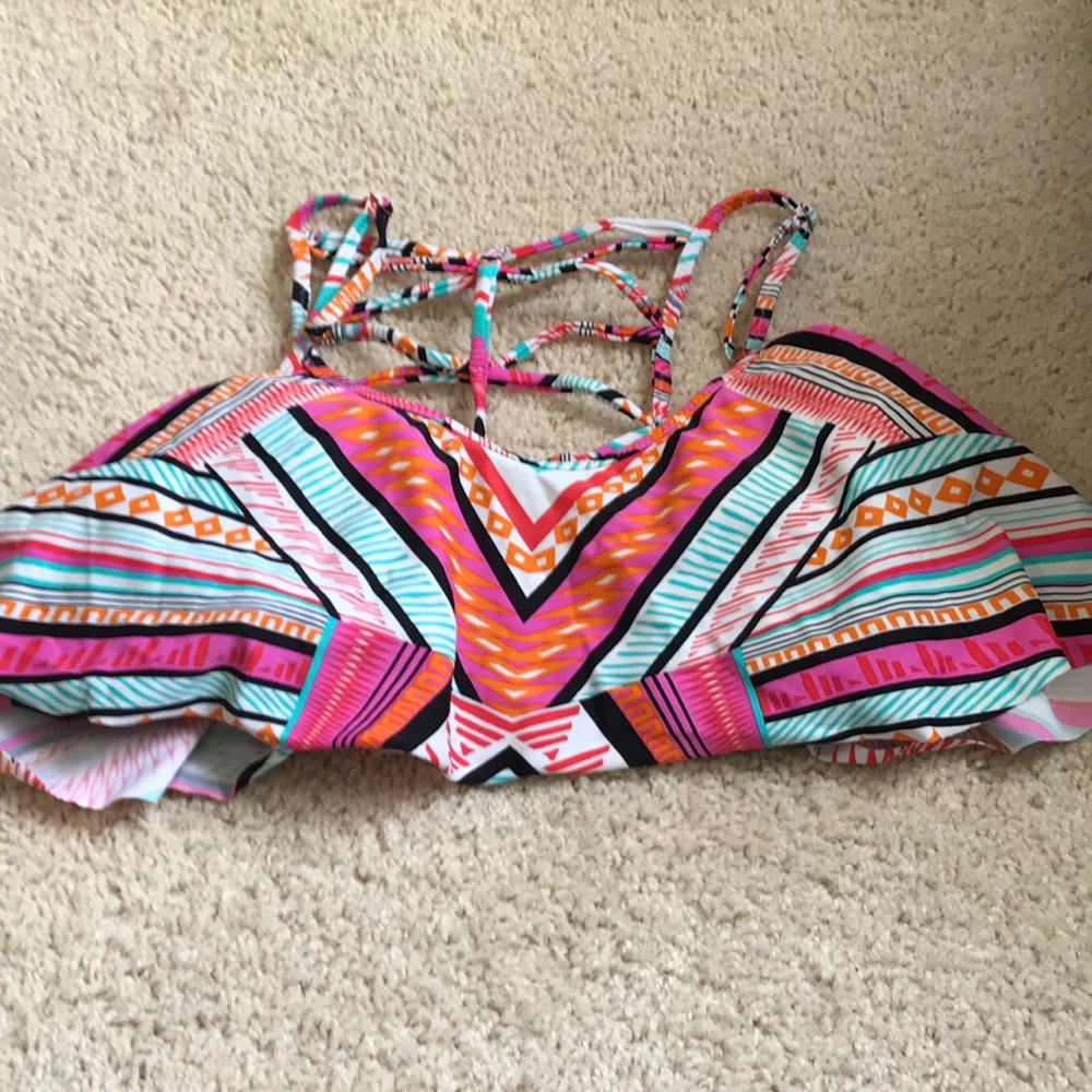 Jessica Simpson bathing suit top